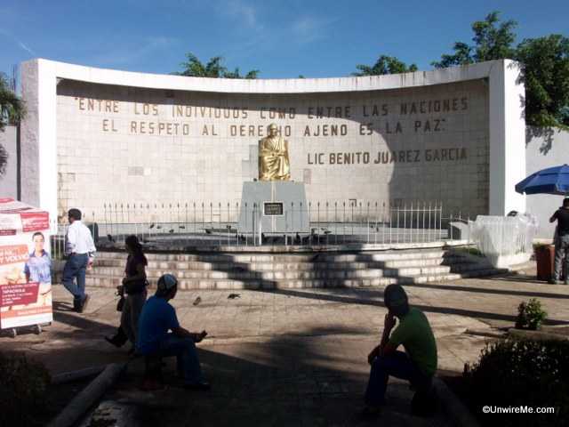 benito juarez statue tapachula